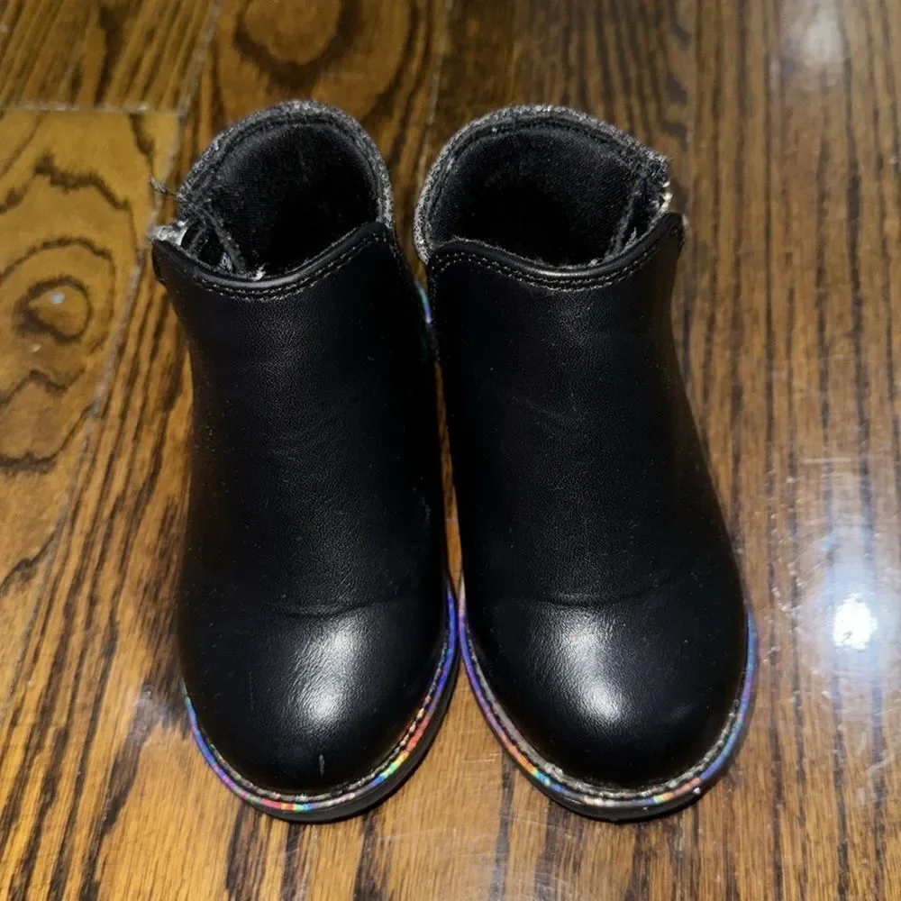 Kelly & Katie Black Glitter Ankle Boots with Side Zipper 6